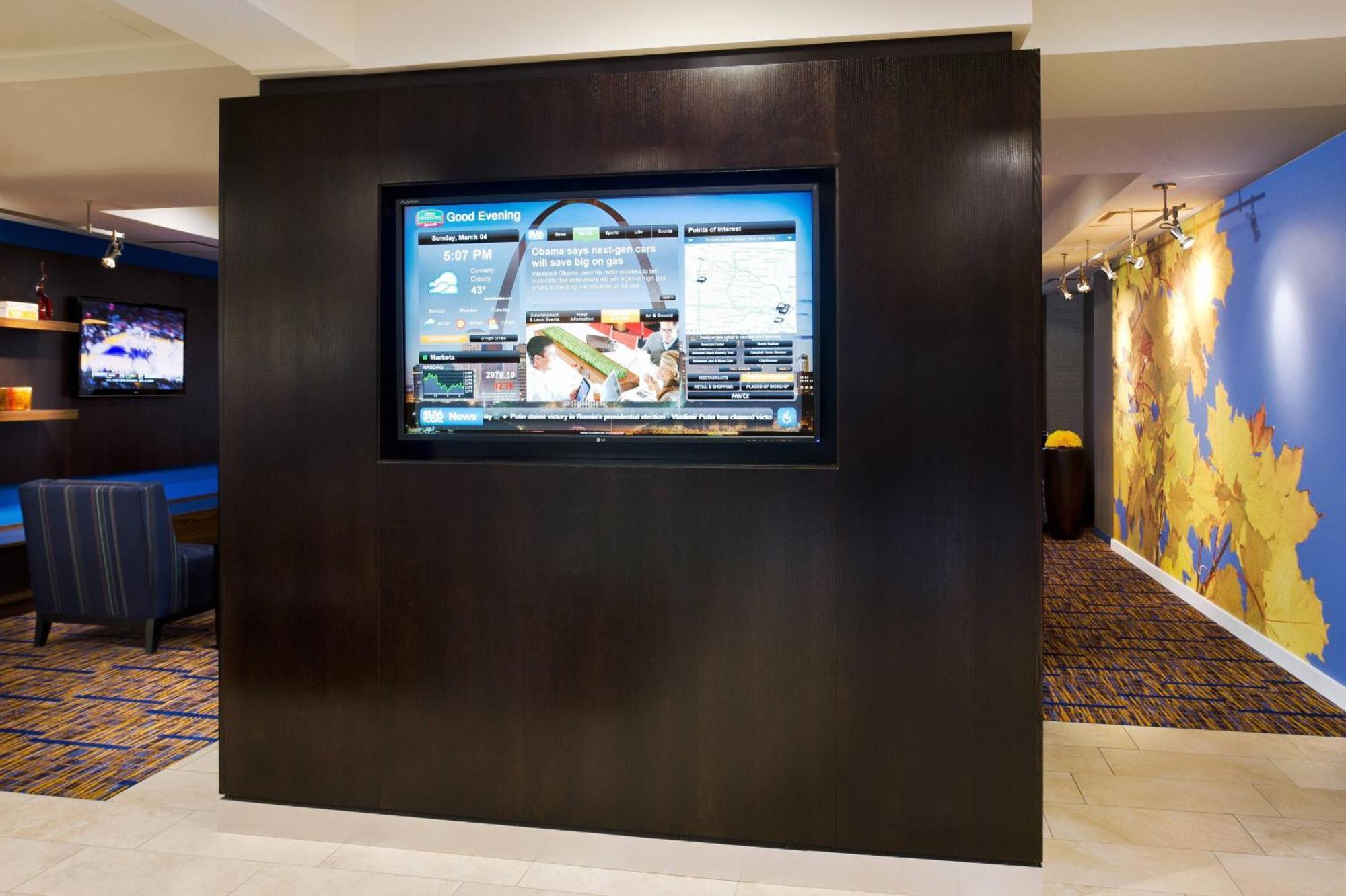Hotel Courtyard St. Louis Airport/earth 3*