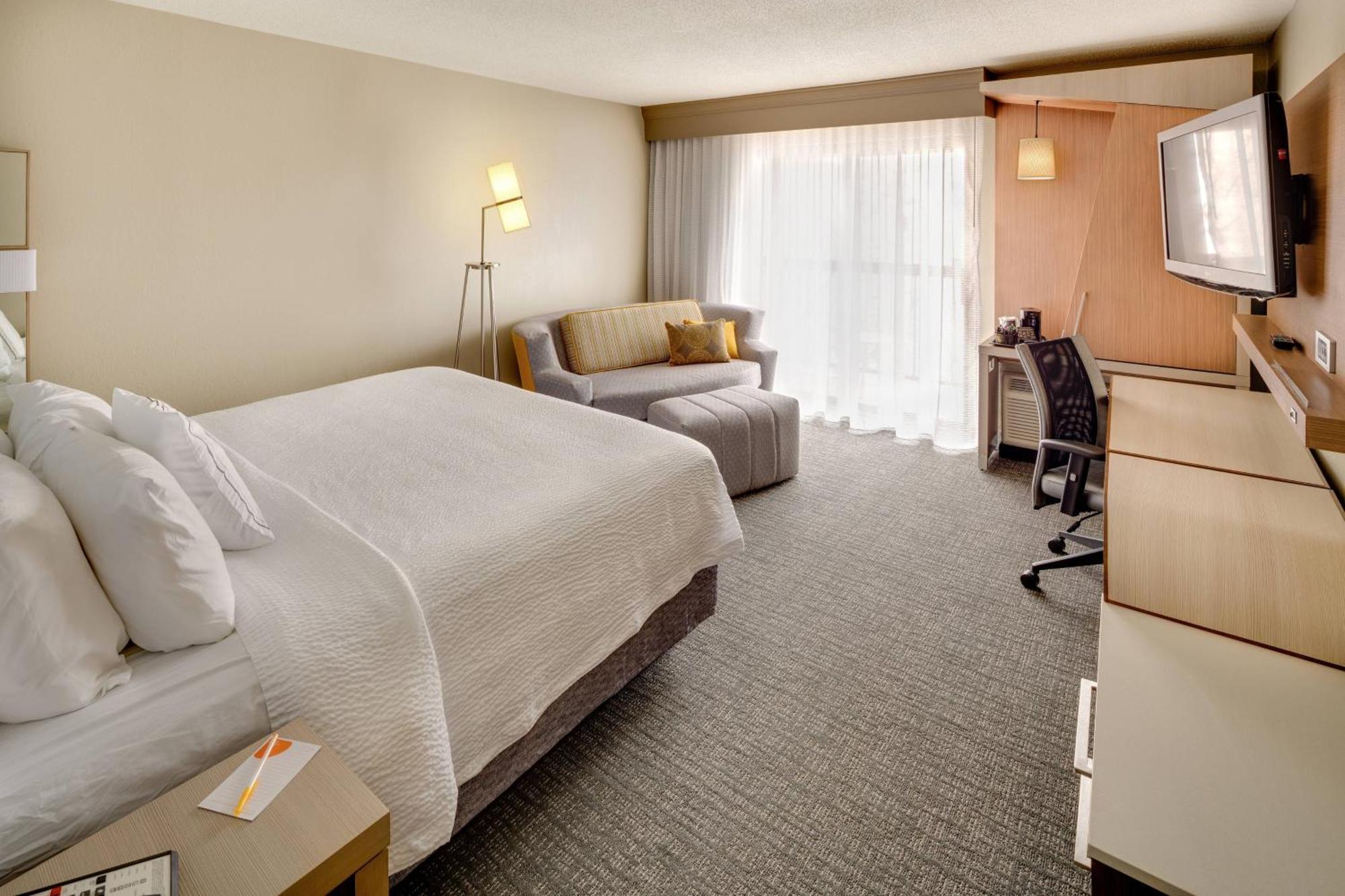 Courtyard St. Louis Airport/earth 3* Bridgeton